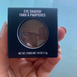 MAC single eyeshadow WOODWINKED